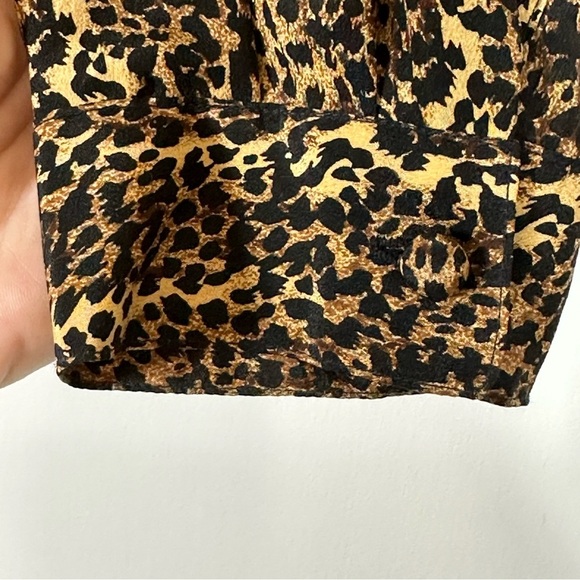 Vintage Fy2 Petite 100% Silk Blouse Button Down Leopard Print Padded Shoulders - Picture 4 of 8